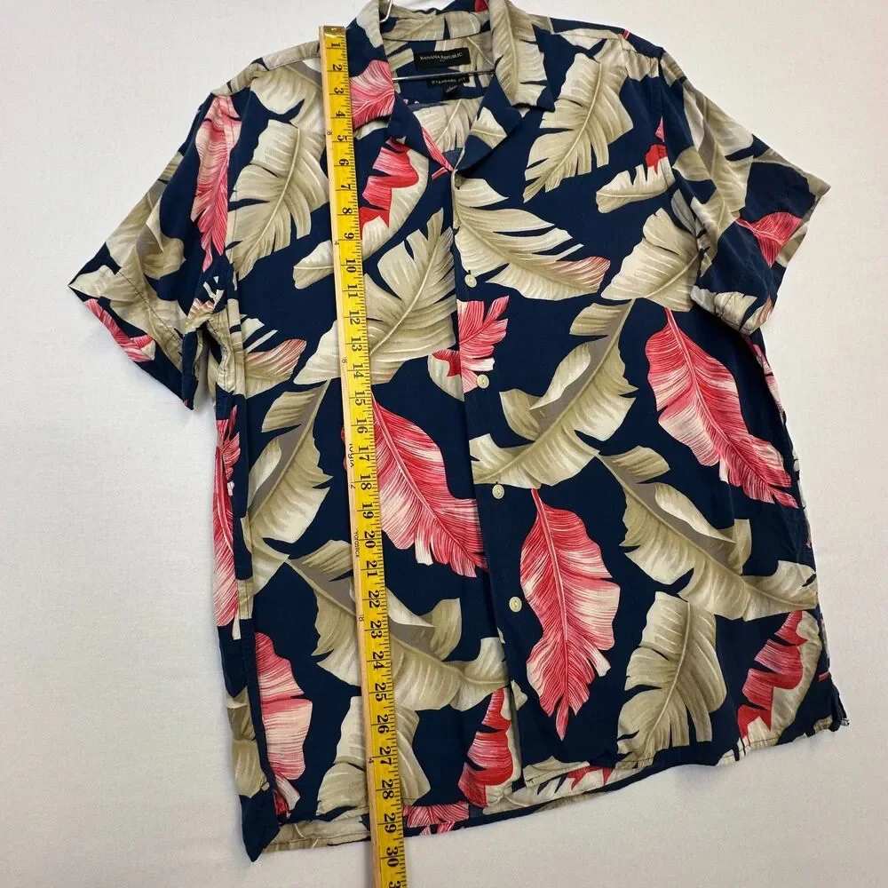 Banana Republic Rayon Hawaiian Camp Shirt Men's Large Tropical Leaf Blue Pink
